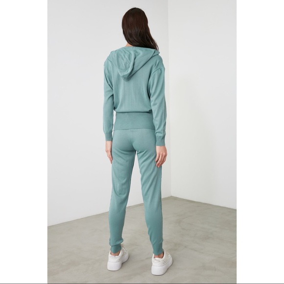 NWT Knitted Mint Cardigan Tank Joggers Set - Picture 6 of 6